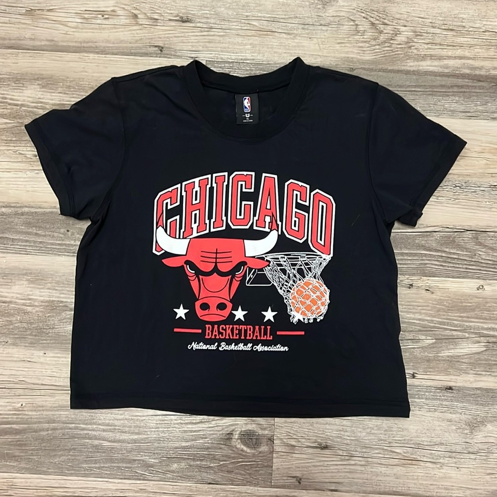 NBA Chicago Bulls, basketball cropped tee